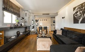 Deluxe Boutique Suite , Jacuzzi, Private Parking, Fireplace